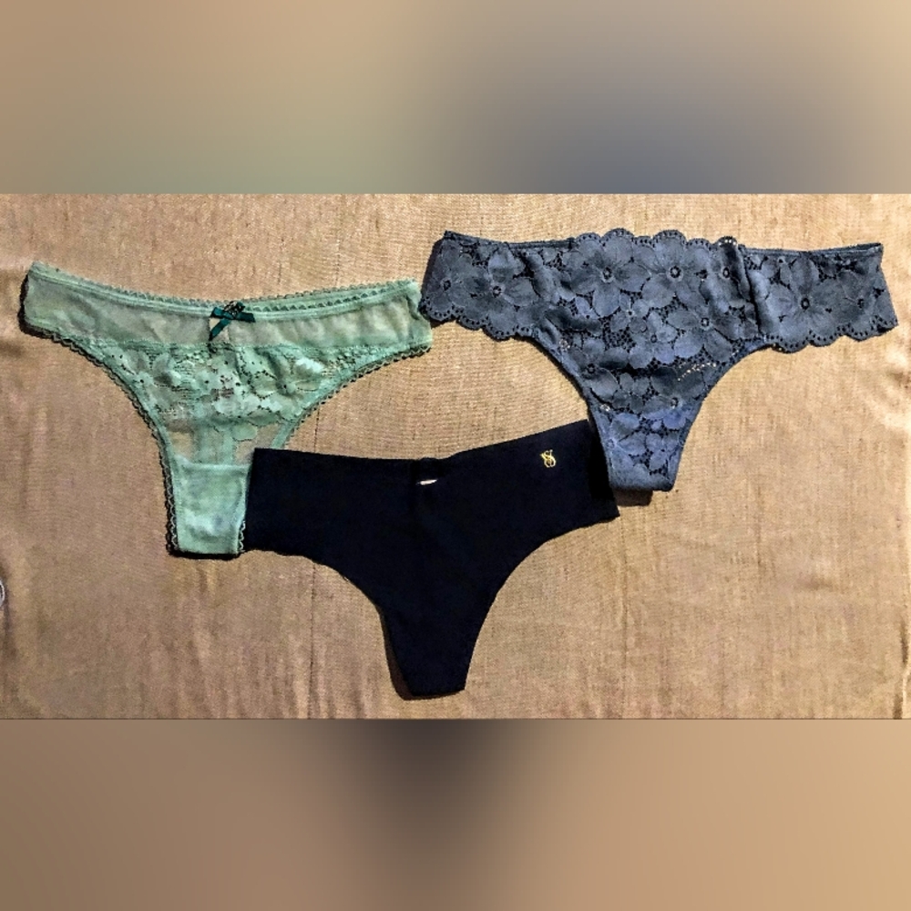 BNWOT Victoria's Secret xs panties
